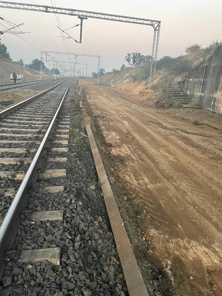 Construction of 3rd line between Tori-Shivpur - Sai Kripa Telcom ...